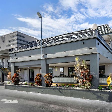 Rodeway Inn Clearwater-Dunedin 外观 照片
