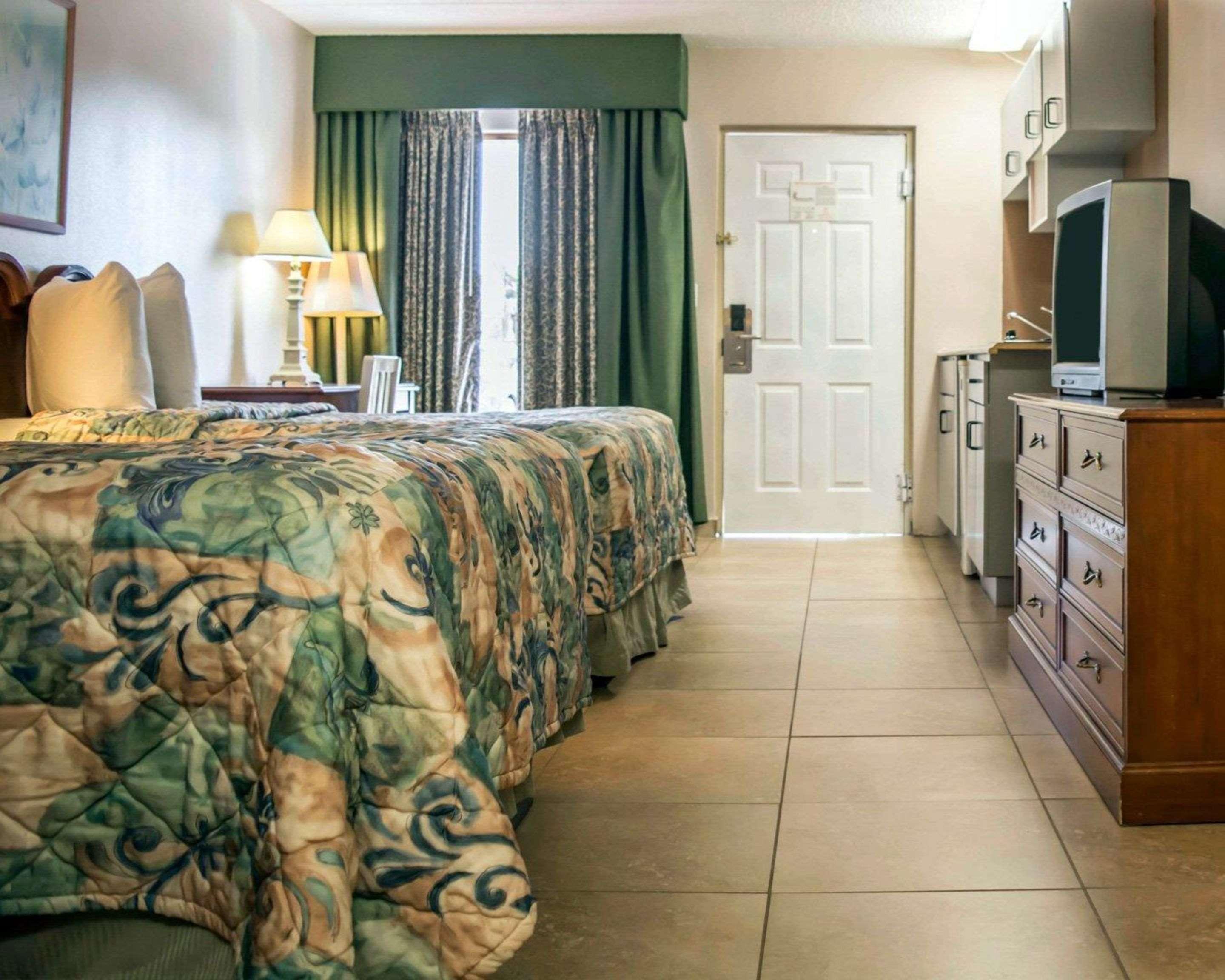Rodeway Inn Clearwater-Dunedin 外观 照片