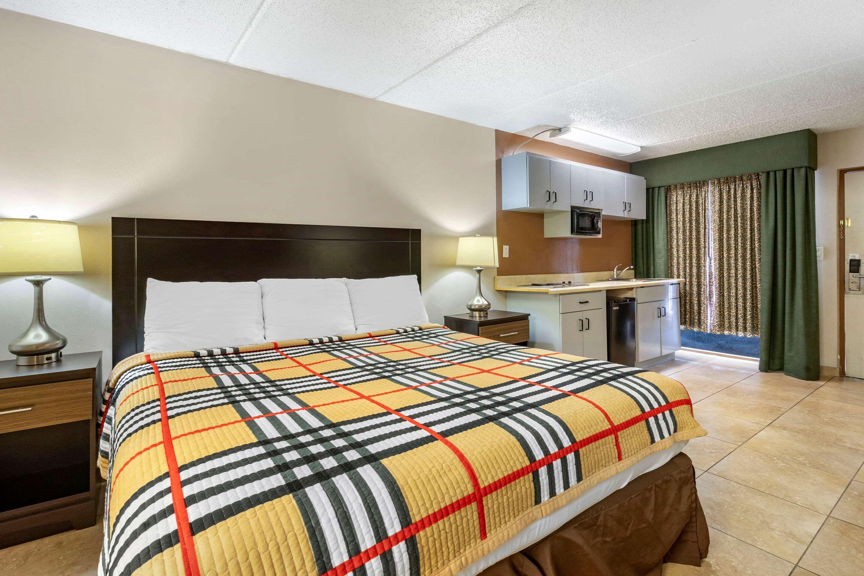 Rodeway Inn Clearwater-Dunedin 外观 照片