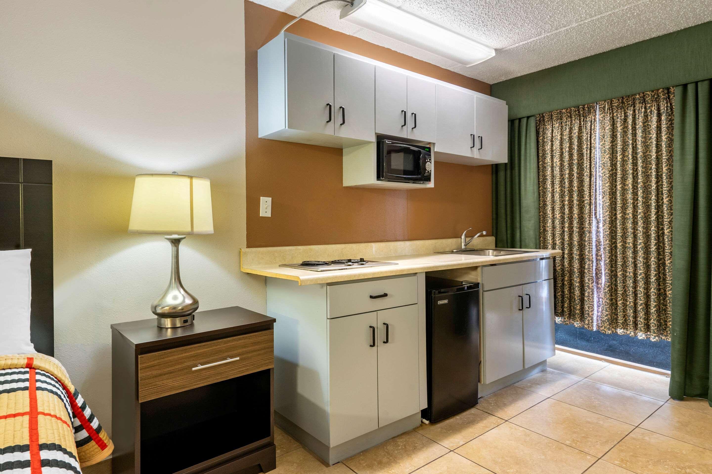 Rodeway Inn Clearwater-Dunedin 外观 照片
