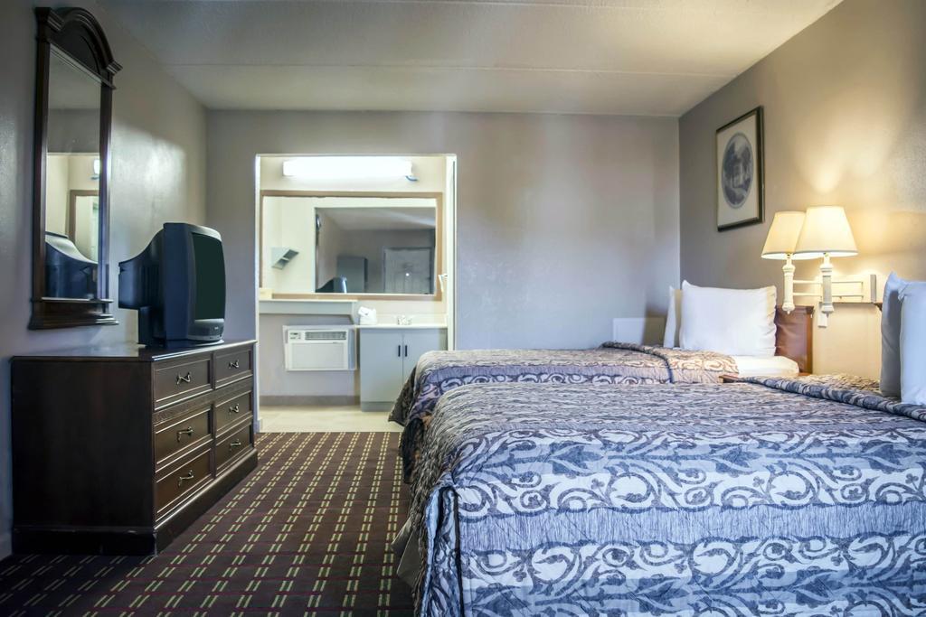Rodeway Inn Clearwater-Dunedin 外观 照片