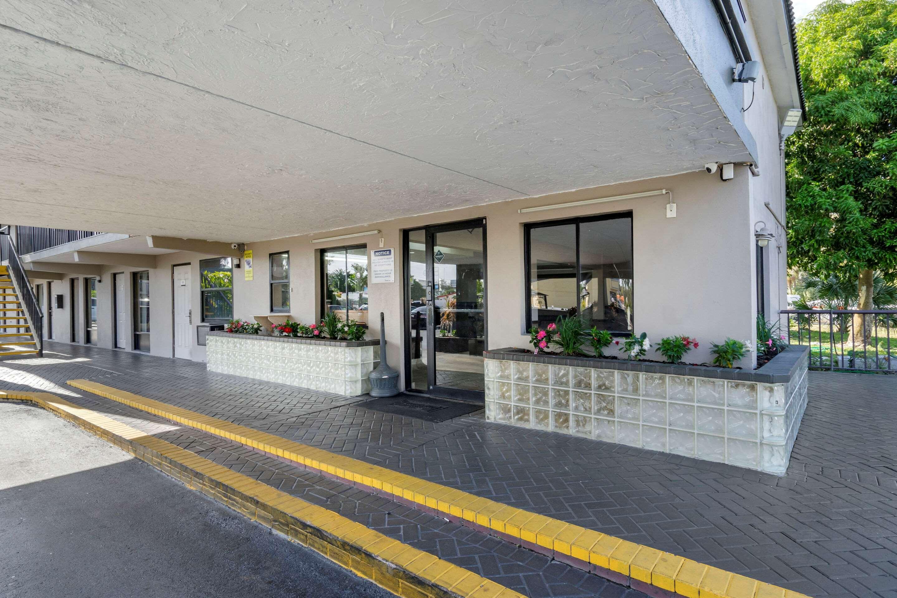 Rodeway Inn Clearwater-Dunedin 外观 照片