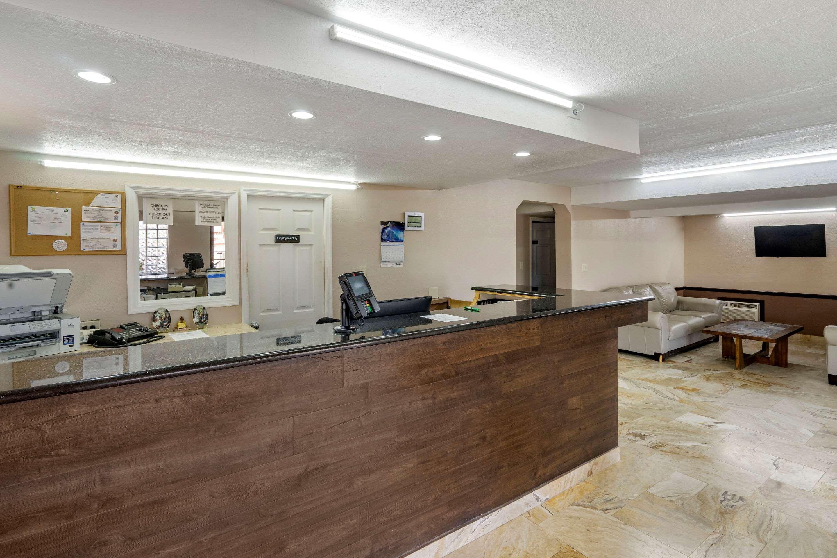 Rodeway Inn Clearwater-Dunedin 外观 照片
